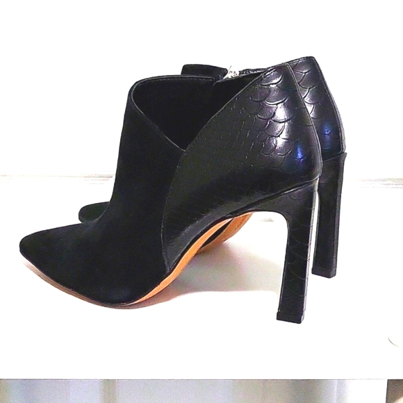 Vince Camuto Shoes - Vince Camuto ankle bootie